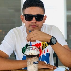 Meet your Posher, Luis